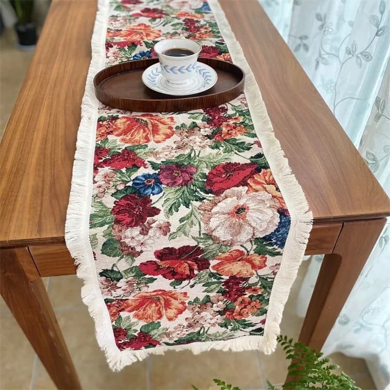 Chemin de table vintage style européen en mélange coton-lin à motifs floraux