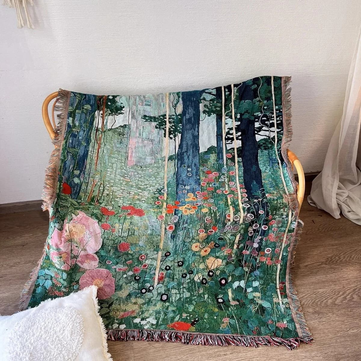 Plaid tapisserie Klimt Le Jardin secret pour canapé et décoration murale