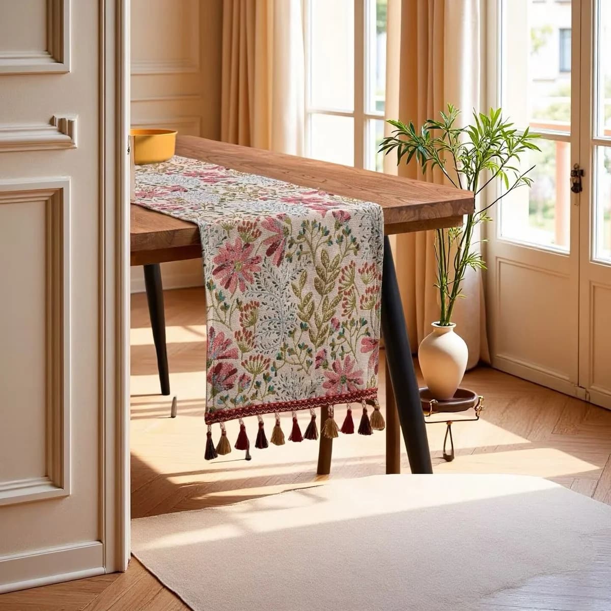 Chemin de table style américain avec franges pour salle à manger et décoration intérieure