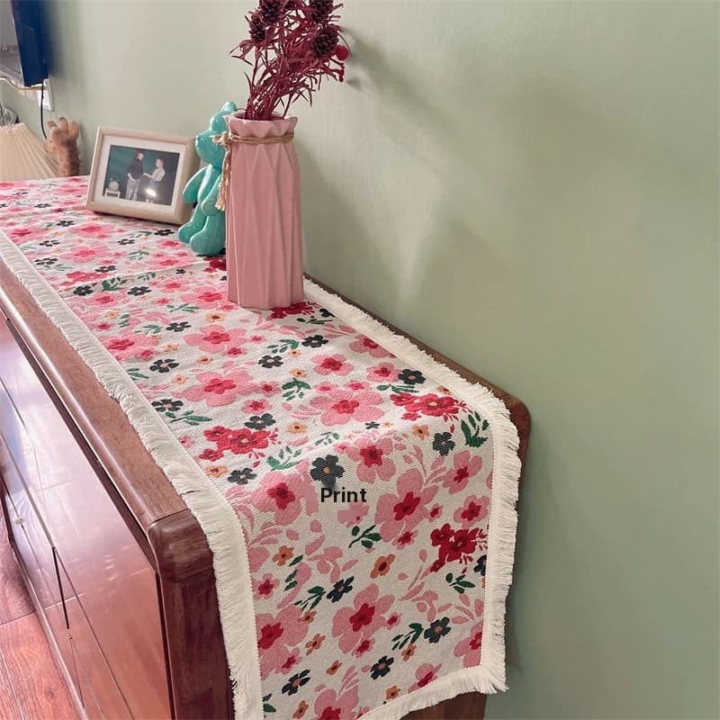 Chemin de table style campagne américaine, mélange coton, décor floral