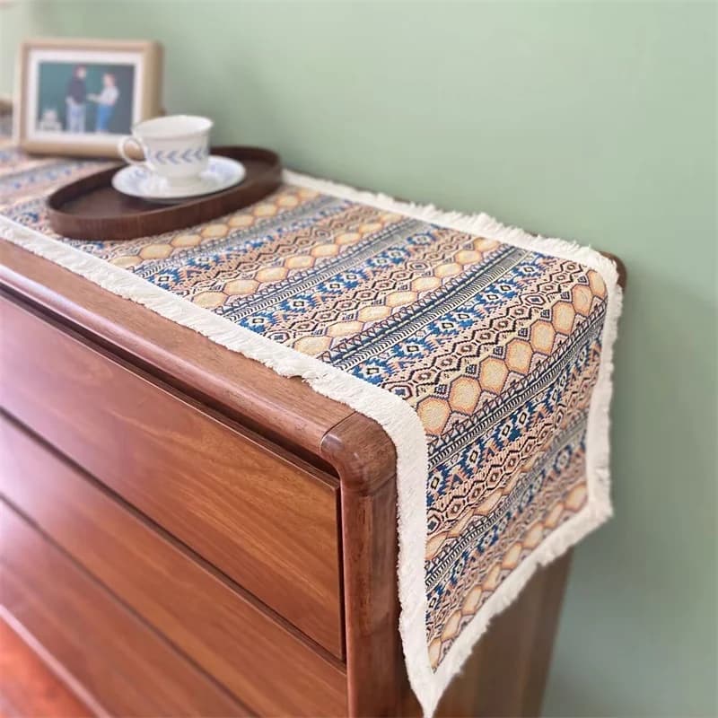 Chemin de table style marocain motif géométrique abstrait