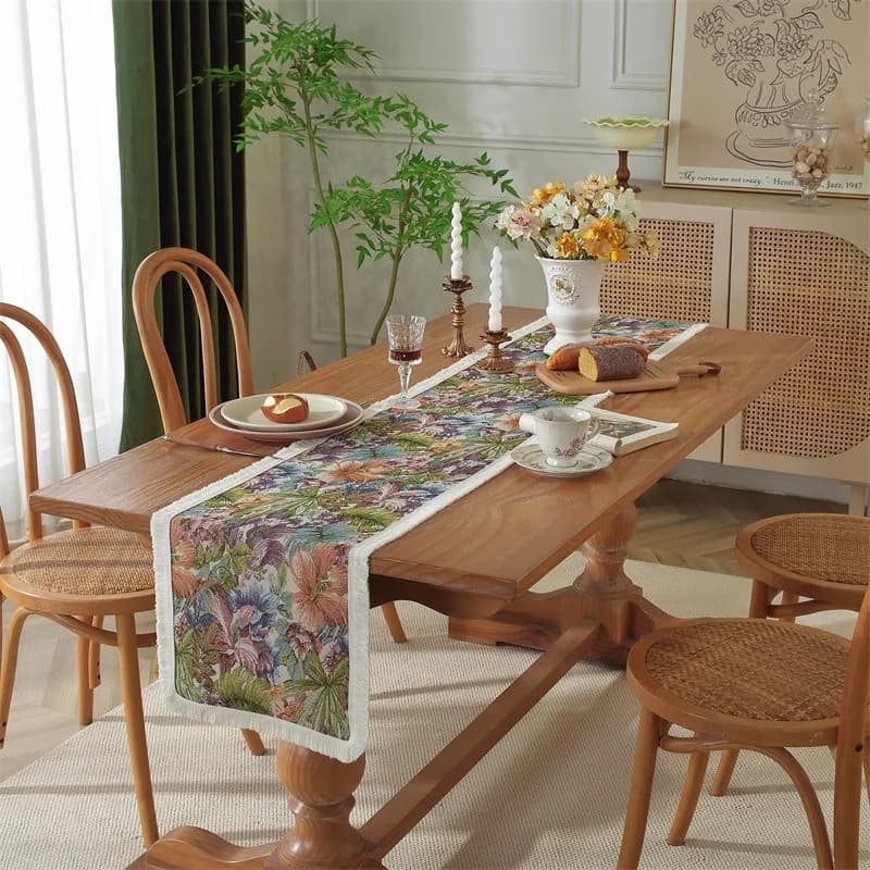 Chemin de table en jacquard, mélange coton, motif floral