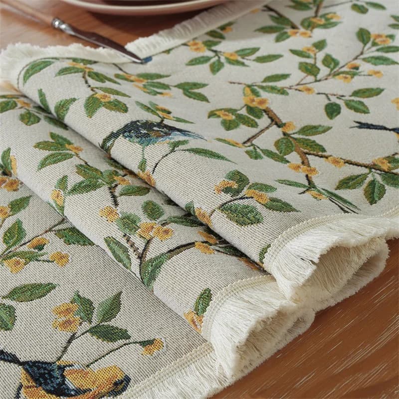 Chemin de table floral en mélange coton et lin pour décoration de table
